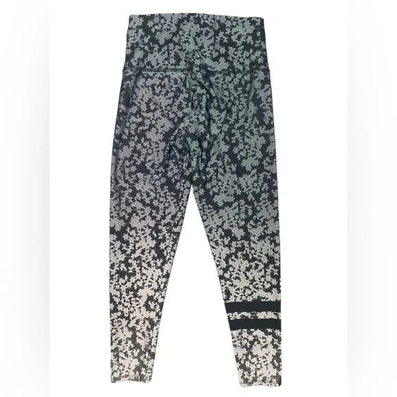 Onzie | M/L shiny geometric patterned ombré leggings - Picture 5 of 7